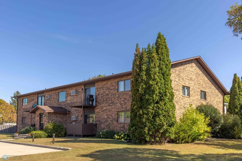 2419 25 1/2 Avenue, Fargo, ND - Image 1