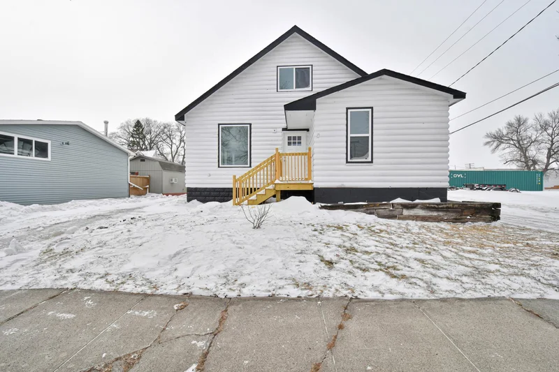 213 2nd Street, Wahpeton, ND - Image 1