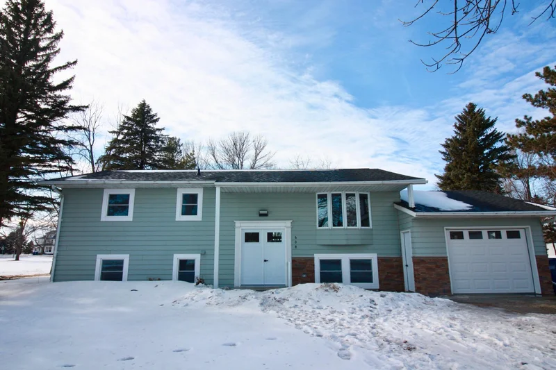 604 6th Street, Wyndmere, ND - Image 1