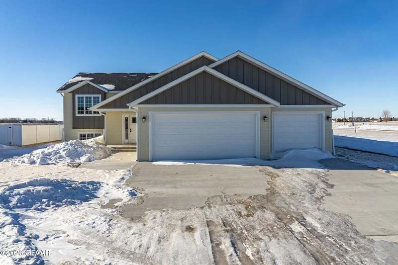 6328 Yukon Lane, Grand Forks, ND - Image 1
