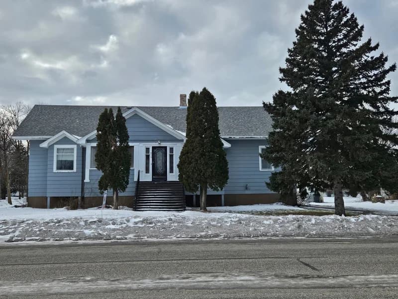 416 Main Avenue, Hankinson, ND - Image 1