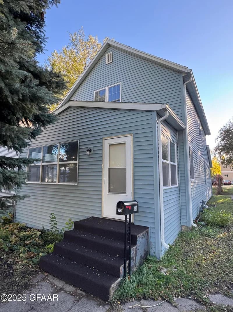 515 N 7th Street, Grand Forks, ND - Image 1