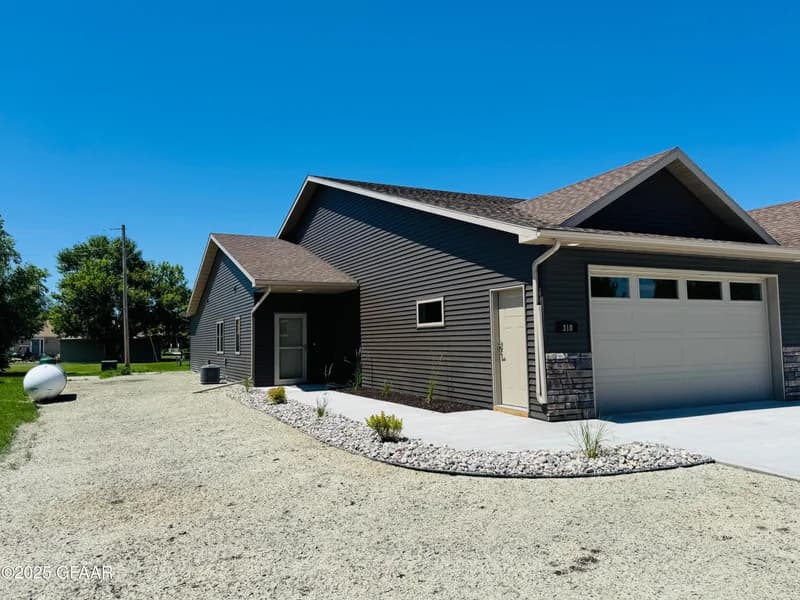 310 Doheny Street, Northwood, ND - Image 1