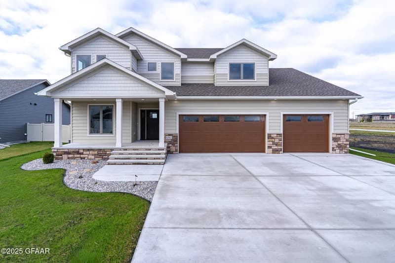 6342 Riggs Road, Grand Forks, ND - Image 1
