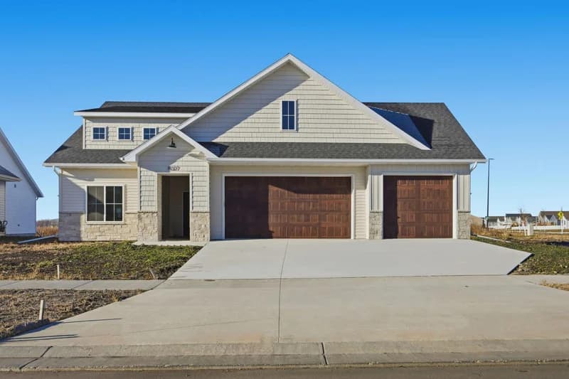 8327 61st Street, Horace, ND - Image 1