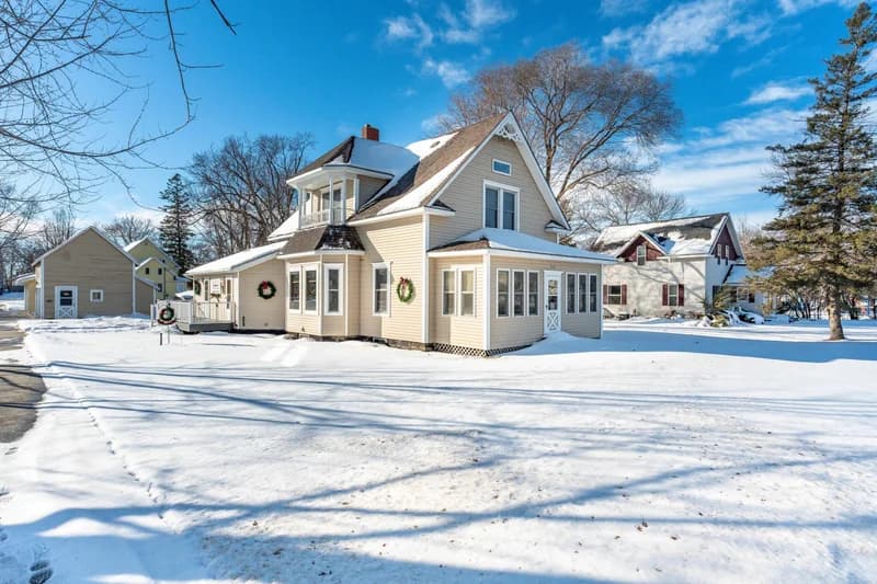 310 Douglas Avenue, Henning, MN - Image 1