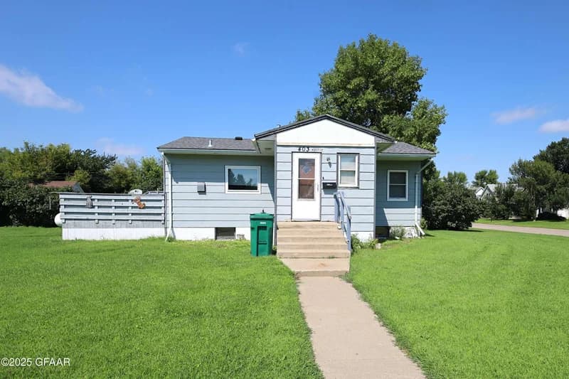 403 Pacific Avenue, Buxton, ND - Image 1