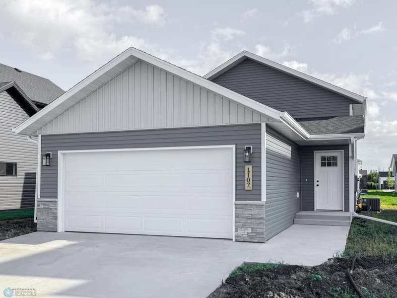 1107 60th Avenue, West Fargo, ND - Image 1