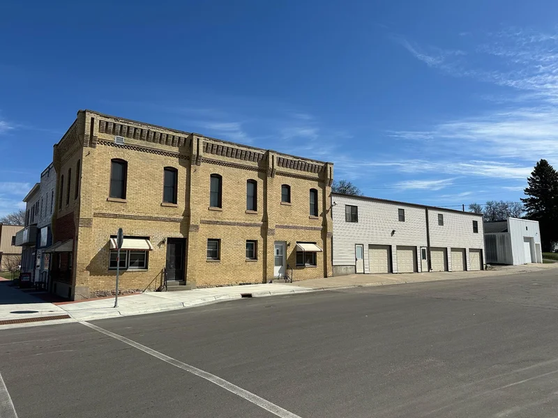 123 Broadway, Pelican Rapids, MN - Image 1
