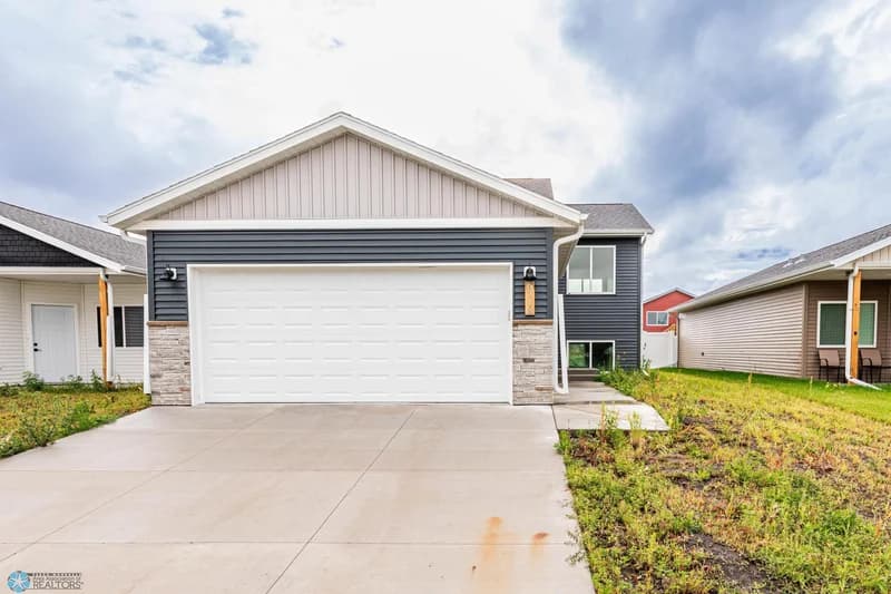 6718 68th Street, Horace, ND - Image 1