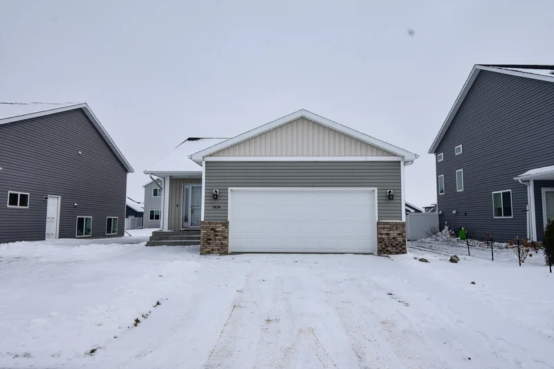 7454 21 Street, Fargo, ND - Image 1