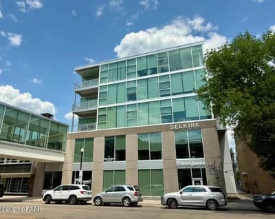 15 4TH Street S, #304