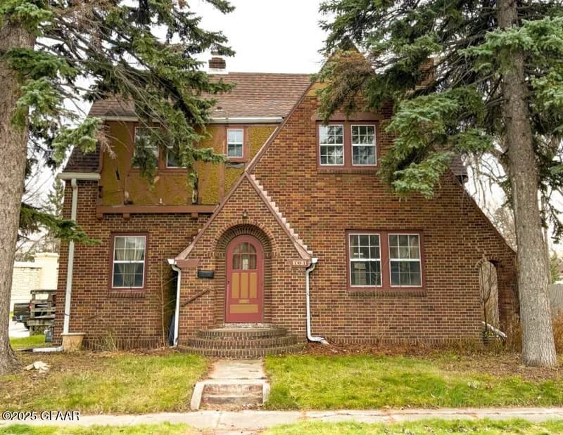 101 Reeves Court, Grand Forks, ND - Image 1