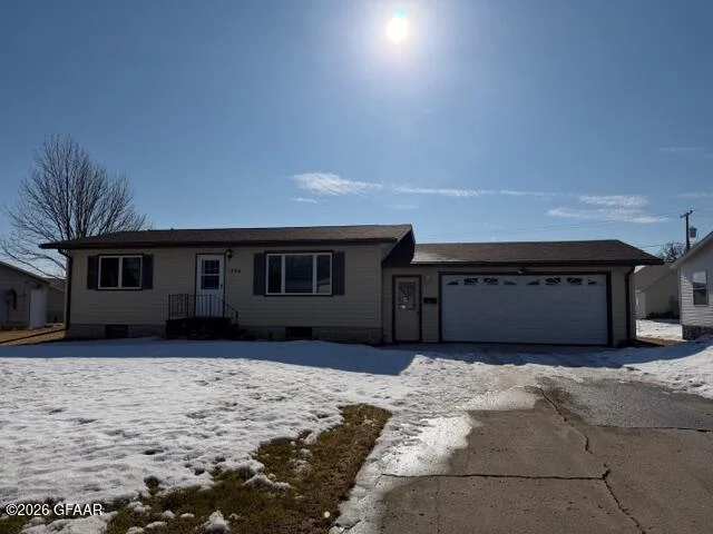 1306 Lenham Avenue, Cooperstown, ND - Image 1