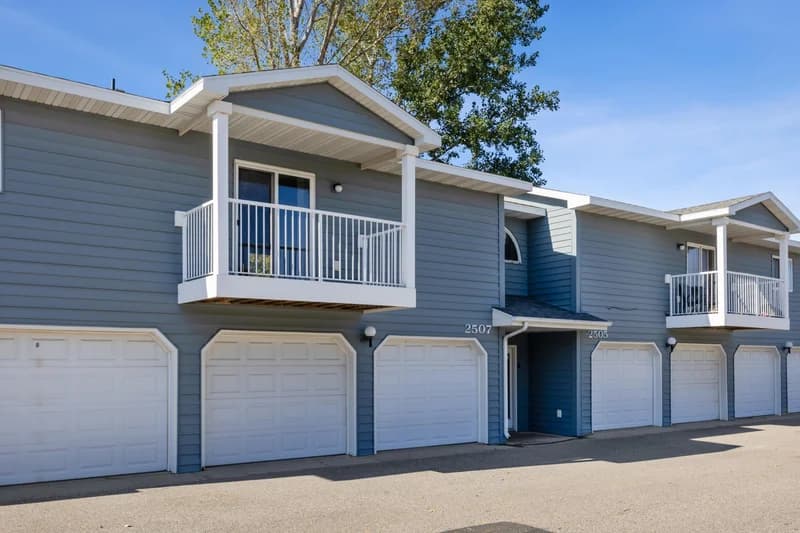 2507 25th Street, Fargo, ND - Image 1