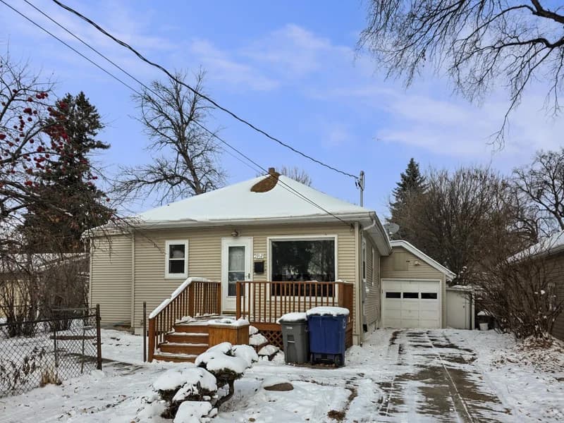 912 3rd Avenue, Moorhead, MN - Image 1