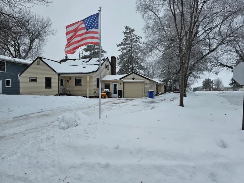 204 Dayton Avenue, Parkers Prairie, MN - Image 1