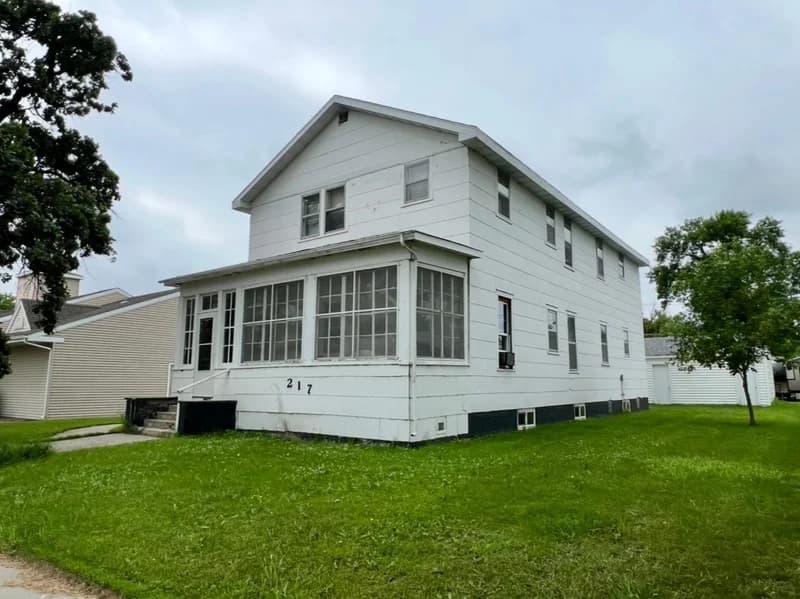 217 5th Street, Breckenridge, MN - Image 1