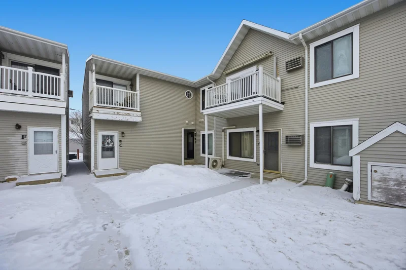 3305 15th Avenue, Fargo, ND - Image 1