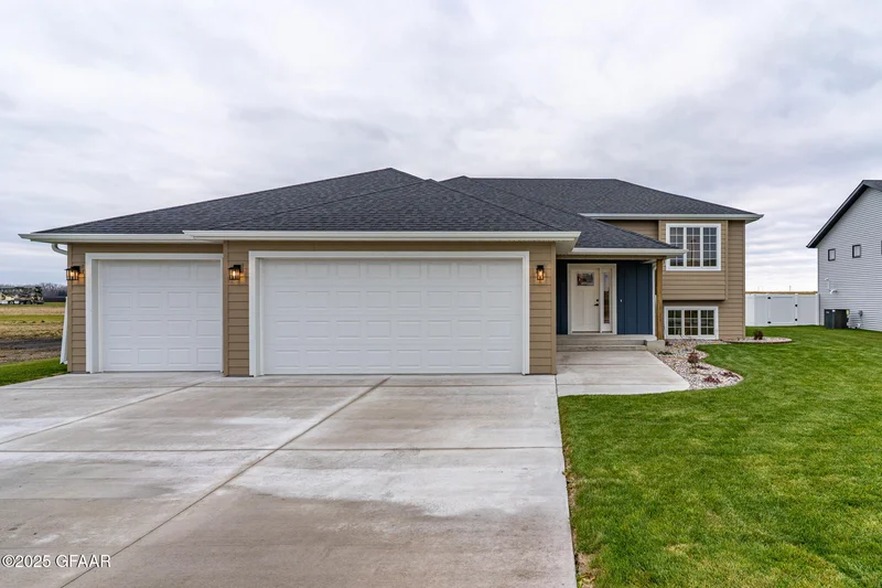 6372 Yukon Lane, Grand Forks, ND - Image 1