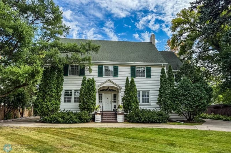 1119 Broadway, Fargo, ND - Image 1