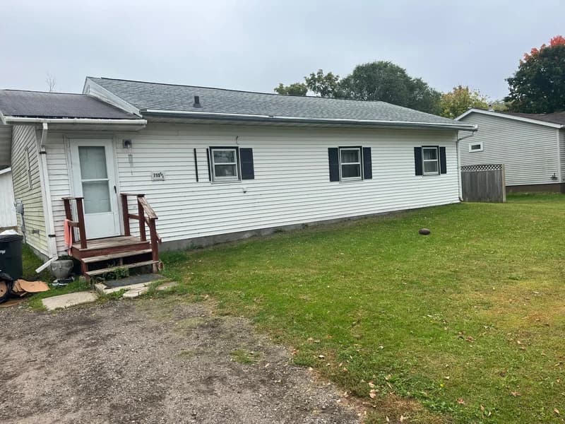 715 Holden Avenue, Henning, MN - Image 1