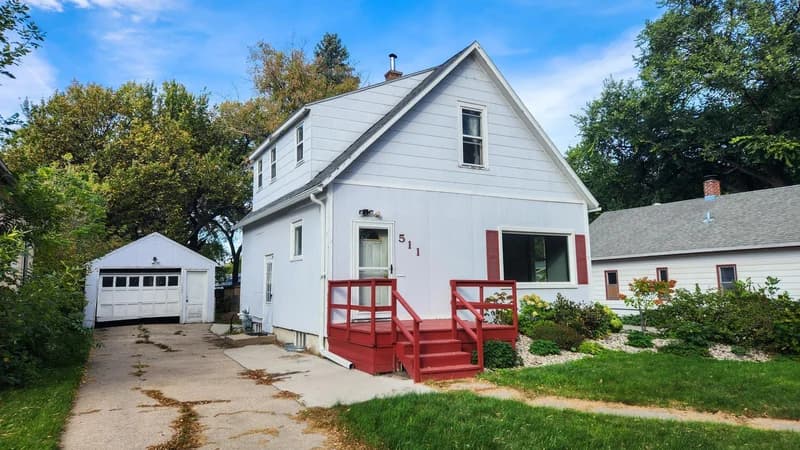 511 11th Street, Moorhead, MN - Image 1