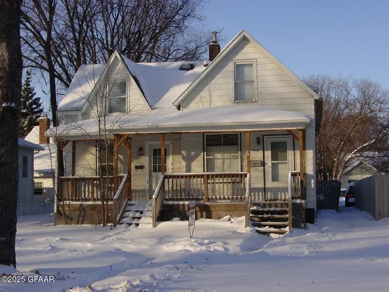 818-820 Cherry St, Grand Forks, ND - Image 1