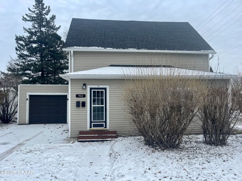 1502 N 4th Street, Grand Forks, ND - Image 1