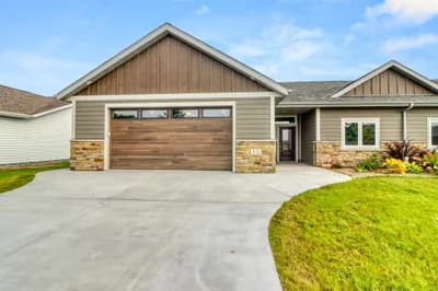 830 Lake Forest Circle