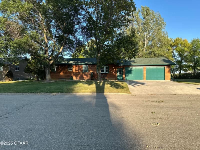 504 Franklin Avenue E, Kennedy, MN - Image 1
