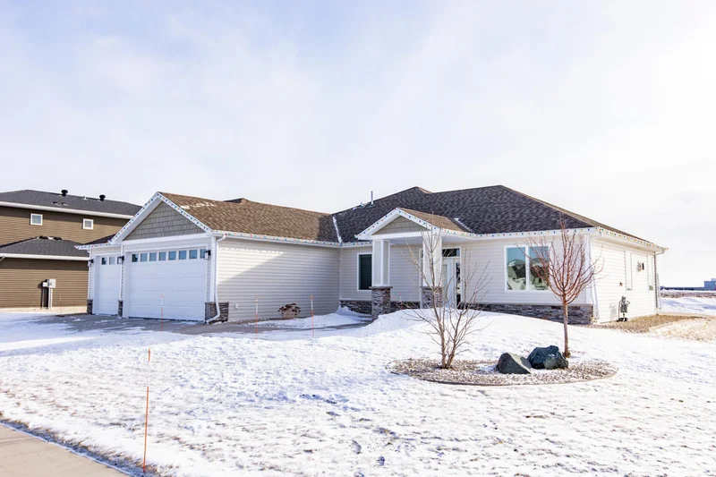 4268 Pine Parkway, Fargo, ND - Image 1