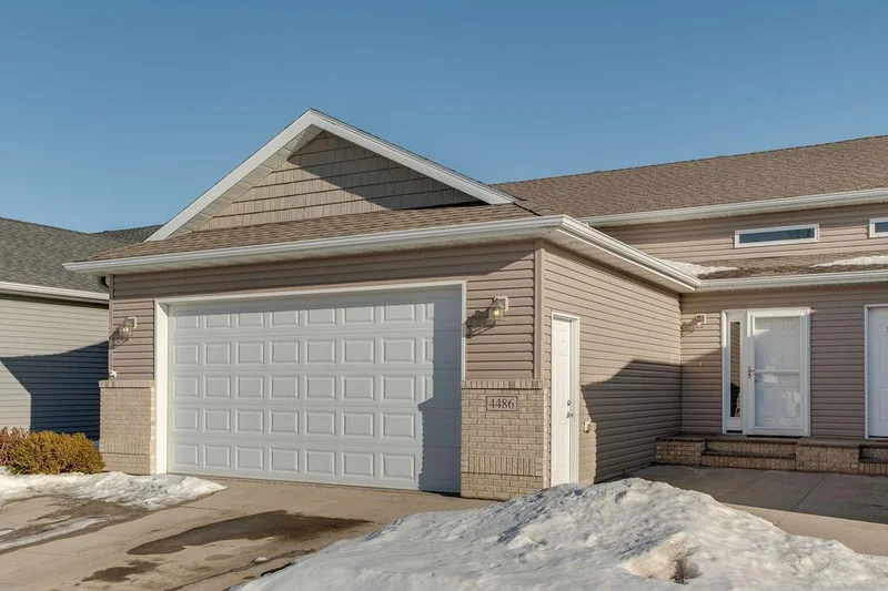 4486 53rd Street, Fargo, ND - Image 1