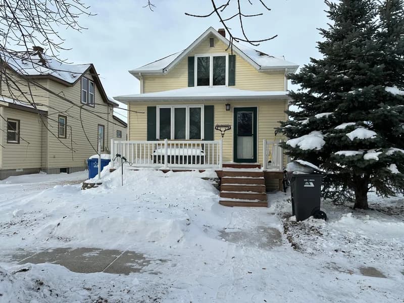 215 3rd Street, Barnesville, MN - Image 1