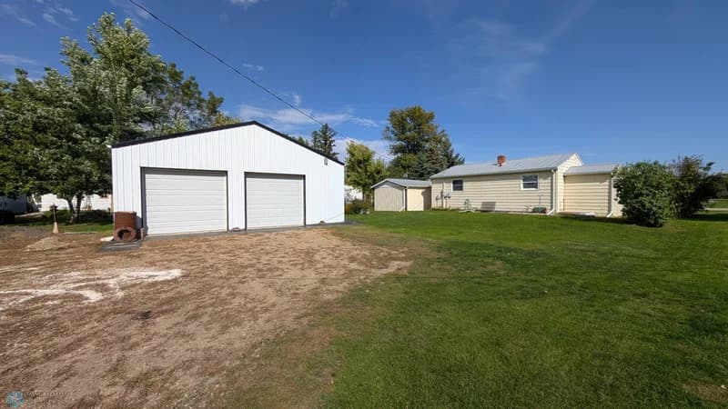 202 N 1st St, Fairmount, ND - Image 1