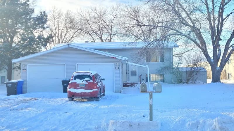 914-916 32nd Street, Fargo, ND - Image 1