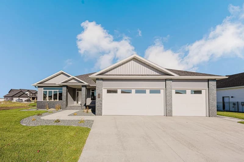 1082 Larkin Lane, West Fargo, ND - Image 1