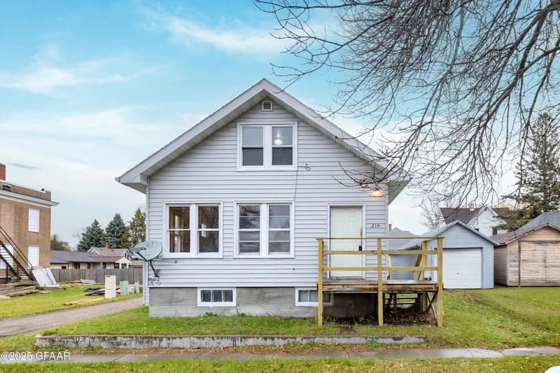 215 5th Street W, Thief River Falls, MN - Image 1